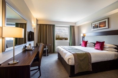 Rooms Near London at Heston Hyde Hotel
